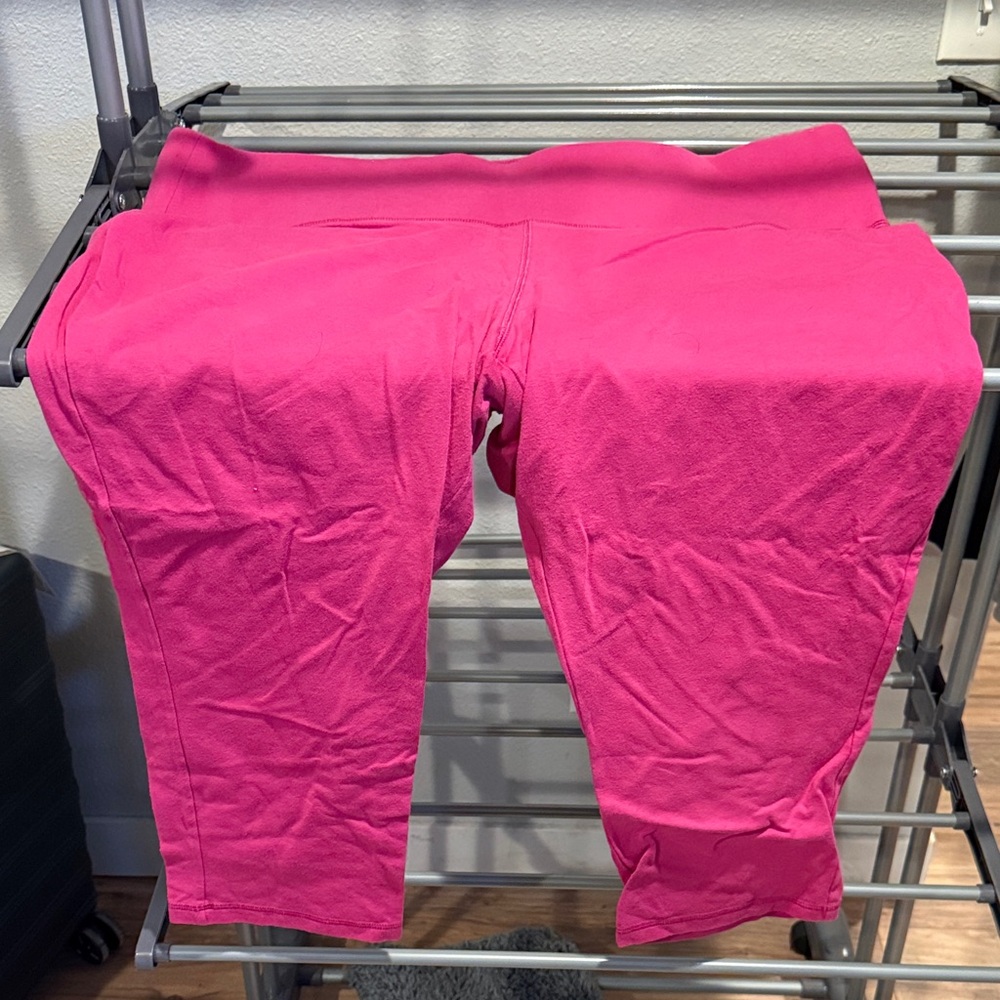 Livi Pink Capri Leggings